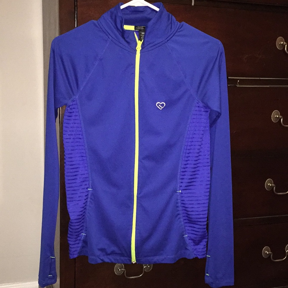 Aeropostale’s Live Love Dream active jacket